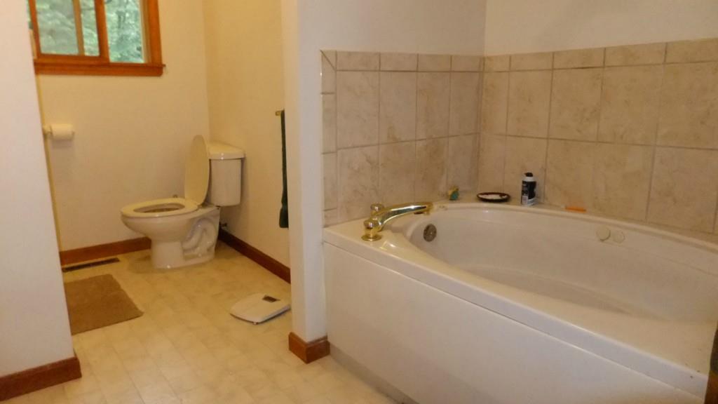 888 Rocky Knoll Road Denmark, ME 04022 - Photo 22 of 29 Large bathroom