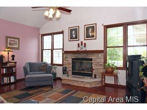 2100 Harrier Road Springfield, IL 62711 - Photo 7 of 23