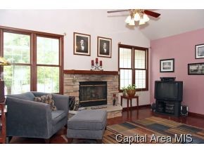 2100 Harrier Road Springfield, IL 62711 - Photo 8 of 23