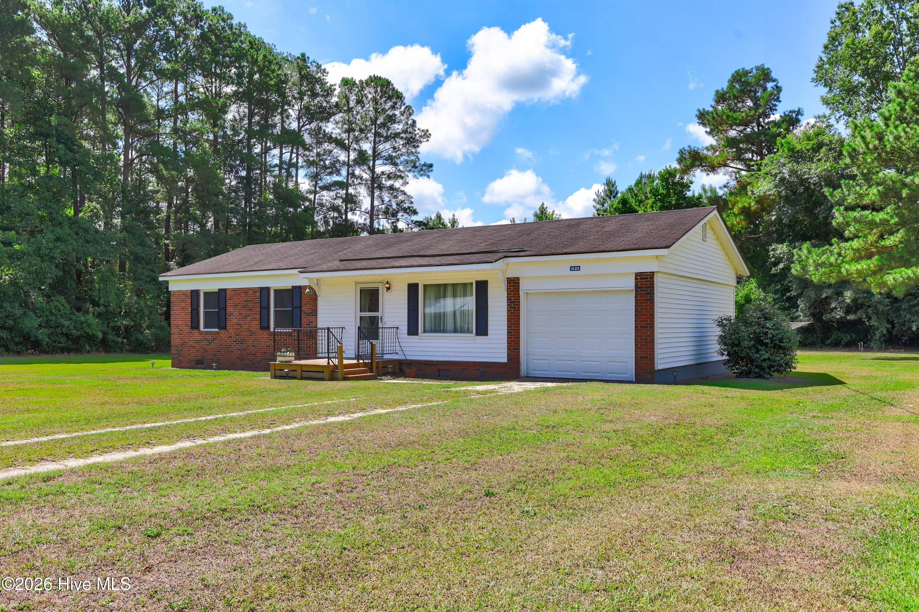 1688 West Wards Bridge Road Kenansville, NC 28349 - Photo 3 of 30