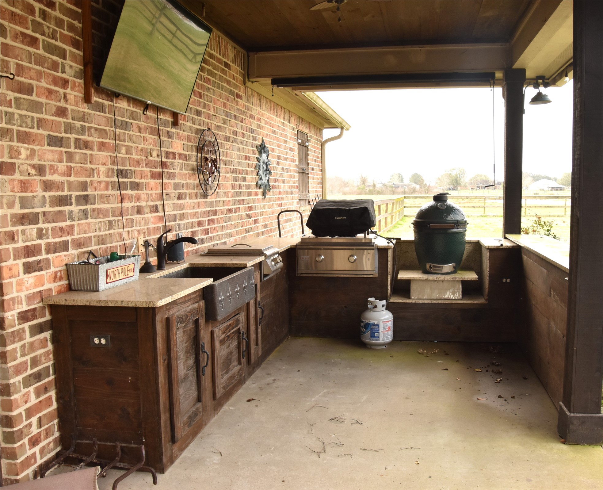 11620 Ridgecrest Beaumont, TX 77705 - Photo 15 of 20 a kitchen that has a sink and a stove