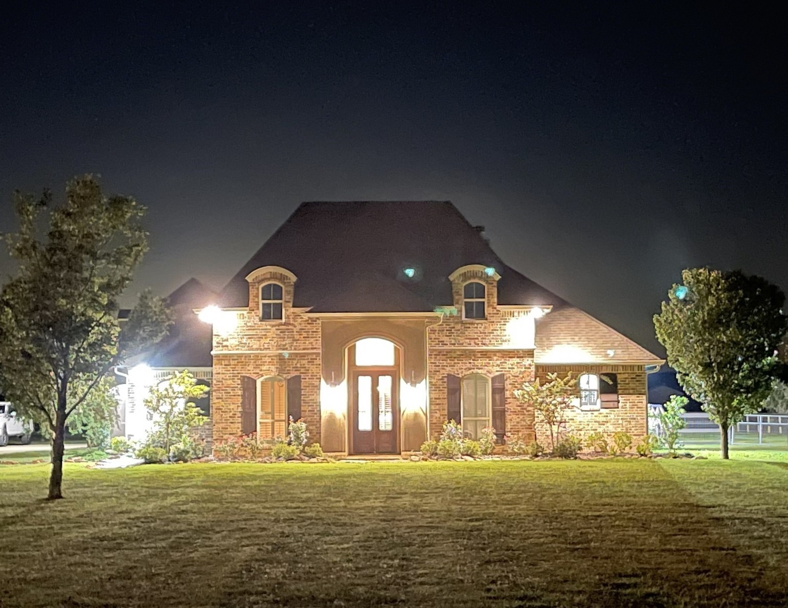 11620 Ridgecrest Beaumont, TX 77705 - Photo 18 of 20 a front view of a building with a ocean view