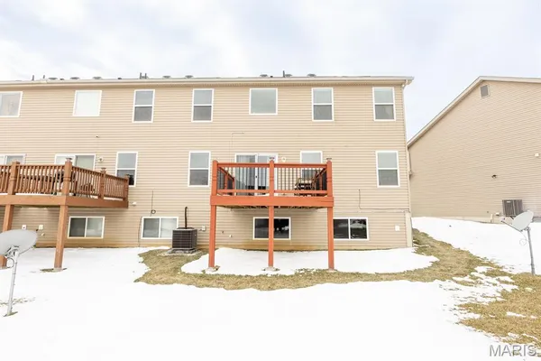 $315,000 | 846 Harbor Woods Drive, Fairview Heights, IL 62208