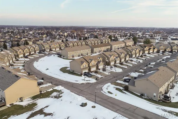 $315,000 | 846 Harbor Woods Drive, Fairview Heights, IL 62208