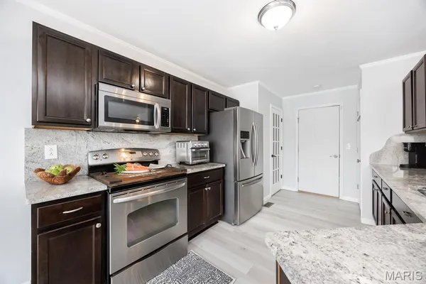 $315,000 | 846 Harbor Woods Drive, Fairview Heights, IL 62208