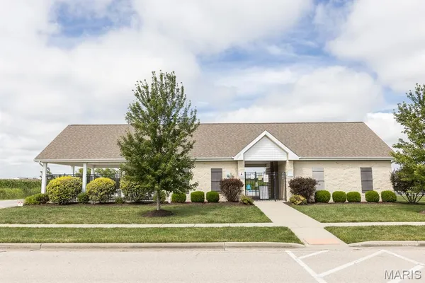 $315,000 | 846 Harbor Woods Drive, Fairview Heights, IL 62208