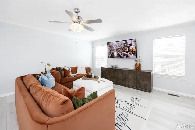 $325,000 | 846 Harbor Woods Drive, Fairview Heights, IL 62208