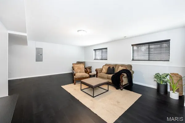 $315,000 | 846 Harbor Woods Drive, Fairview Heights, IL 62208