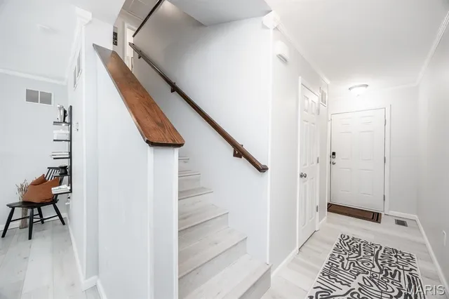 $325,000 | 846 Harbor Woods Drive, Fairview Heights, IL 62208