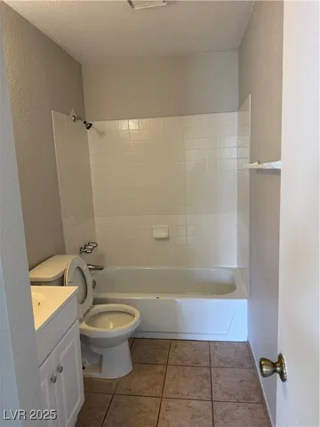 $1,200 | 6925 Hopkins Drive, Unit 4, Las Vegas, NV 89156