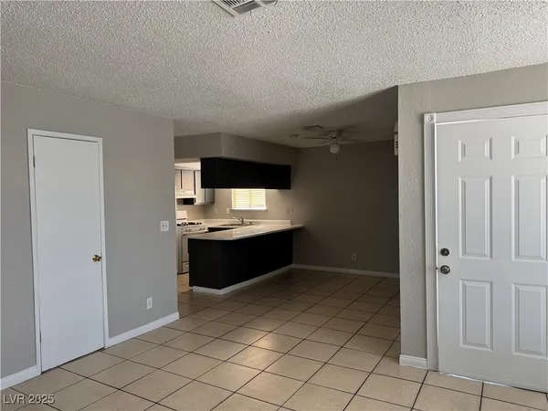 $1,200 | 6925 Hopkins Drive, Unit 4, Las Vegas, NV 89156