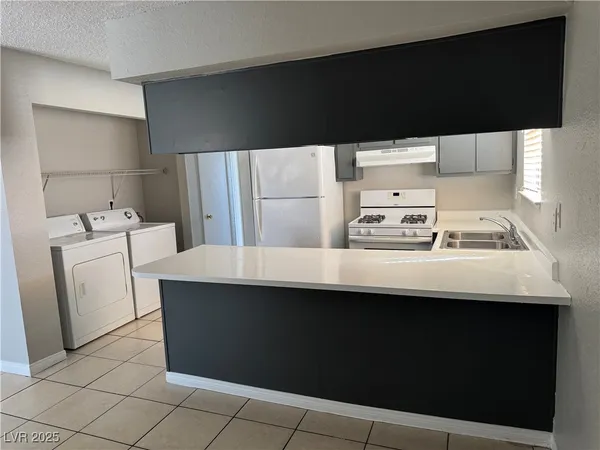 $1,200 | 6925 Hopkins Drive, Unit 4, Las Vegas, NV 89156
