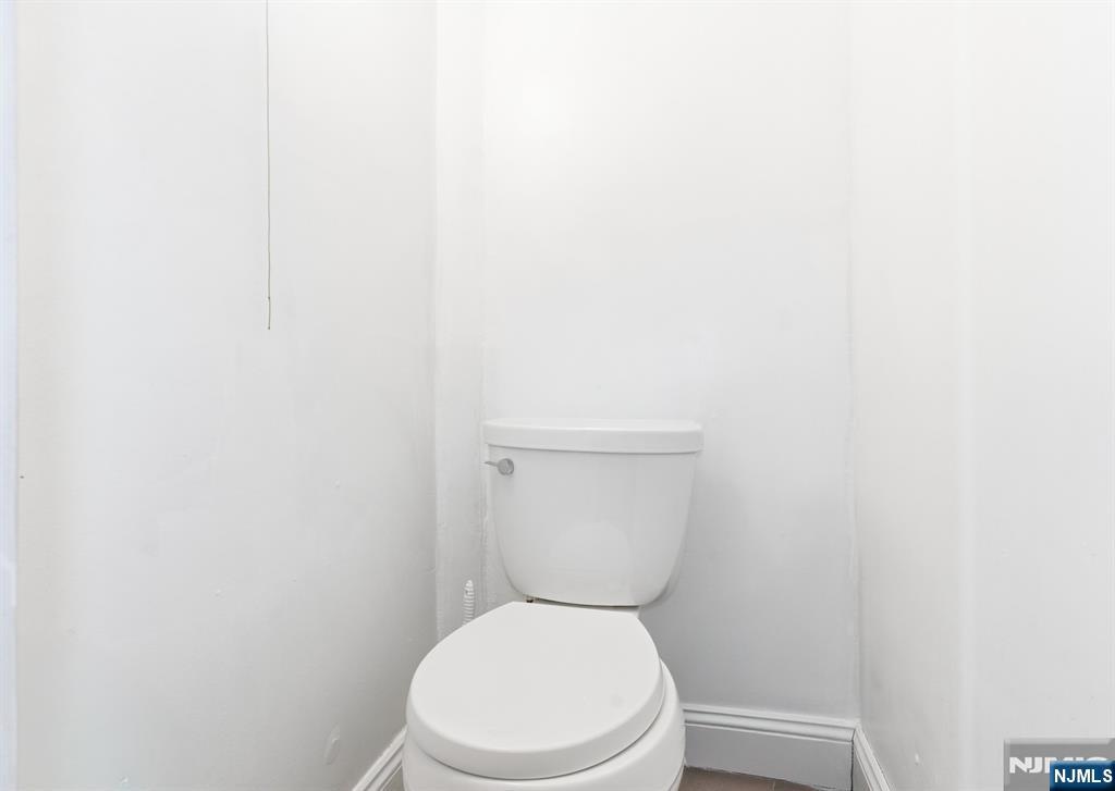 51 Lyons Avenue Newark, NJ 07112 - Photo 16 of 20