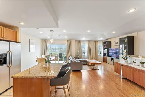 $899,000 | 122-06 Powell Cove Boulevard, Unit 132 | College Point