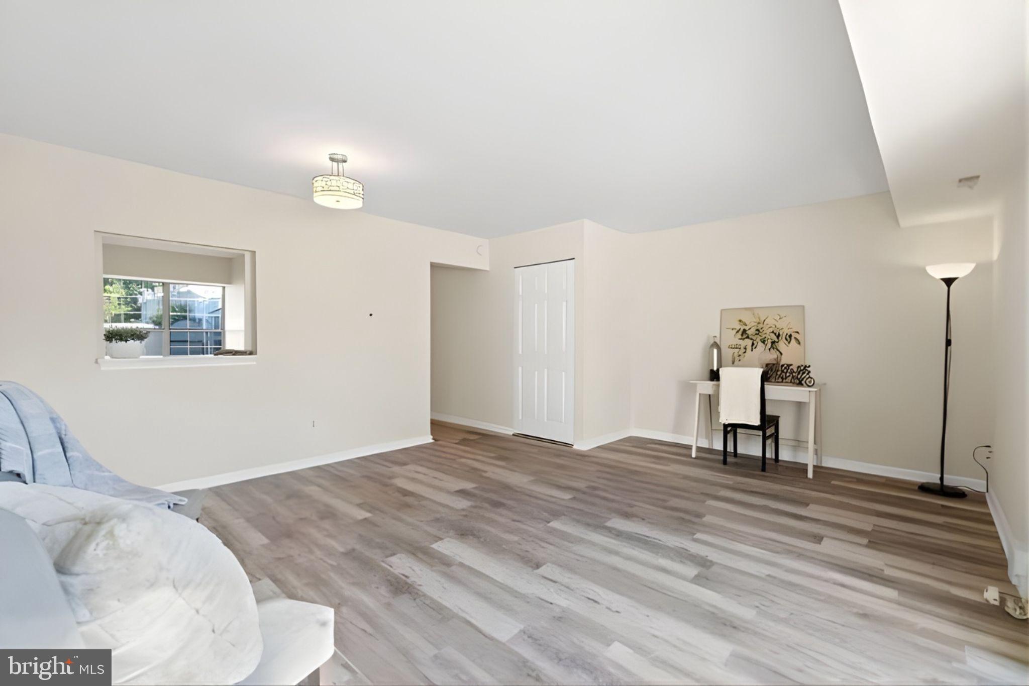 107 St Charles Square Sterling, VA 20164 - Photo 8 of 27