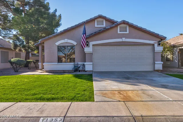 a front view of house with yard