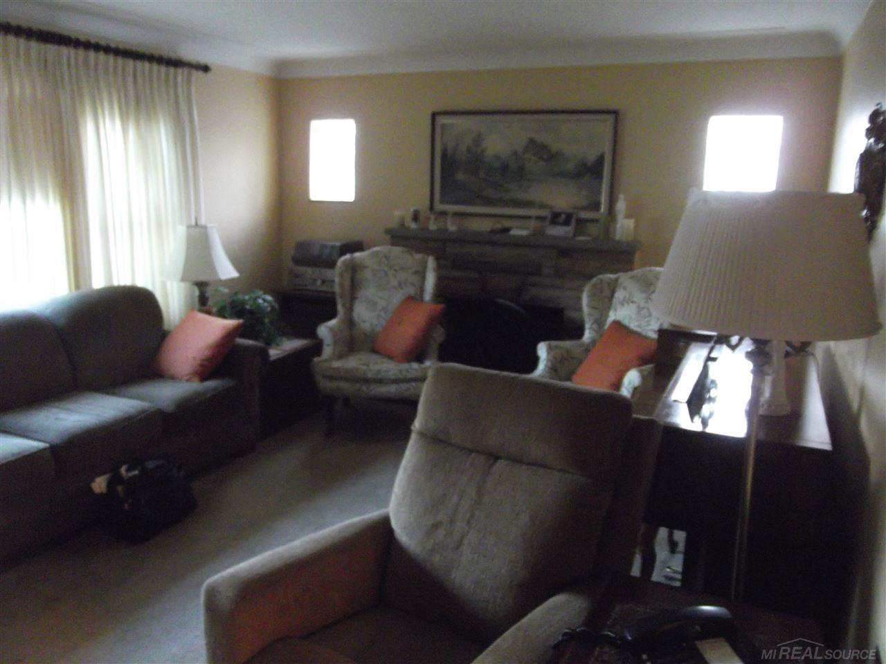 21351 Ryan Road Warren, MI 48091 - Photo 12 of 18 31370904-11.JPG