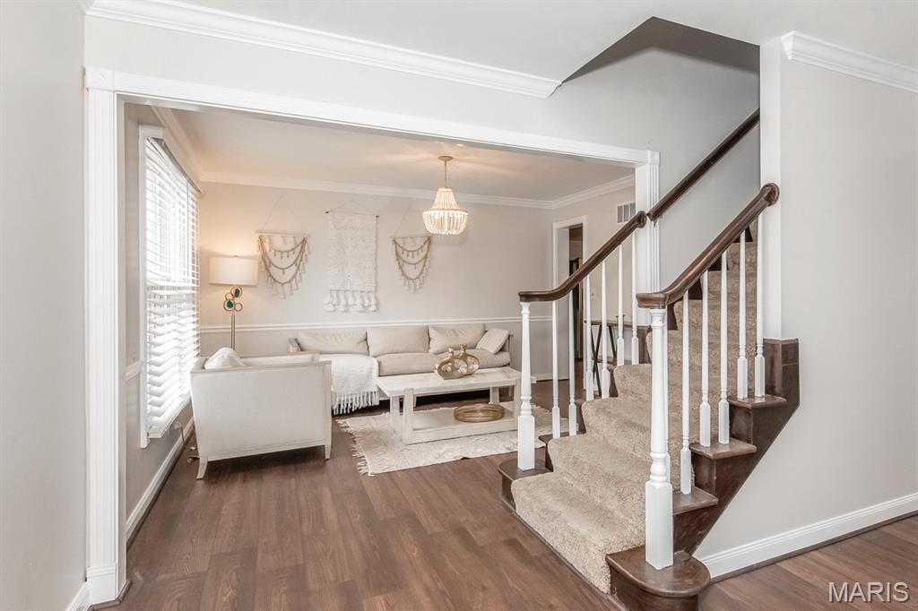 3615 Falcon Ridge Court St. Louis, MO 63129 - Photo 13 of 58