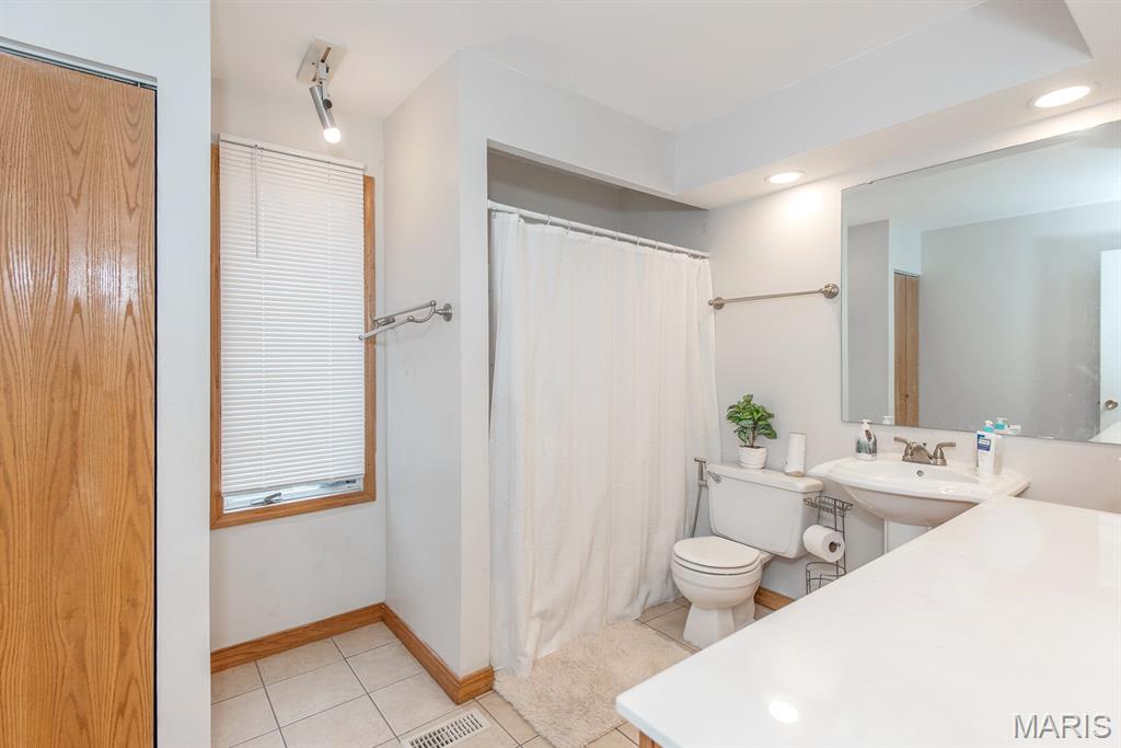 3615 Falcon Ridge Court St. Louis, MO 63129 - Photo 32 of 58