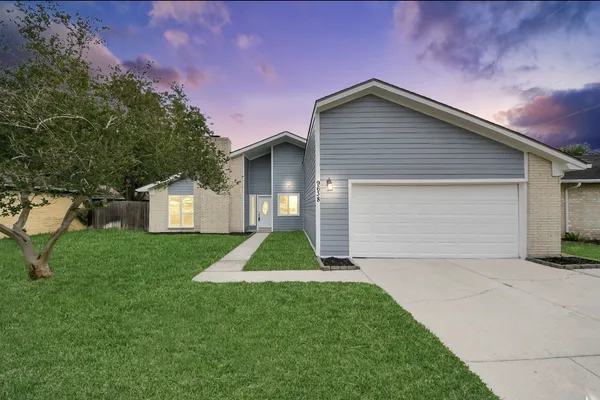 $2,400 | 9638 Ravensworth Drive, Houston, TX 77031