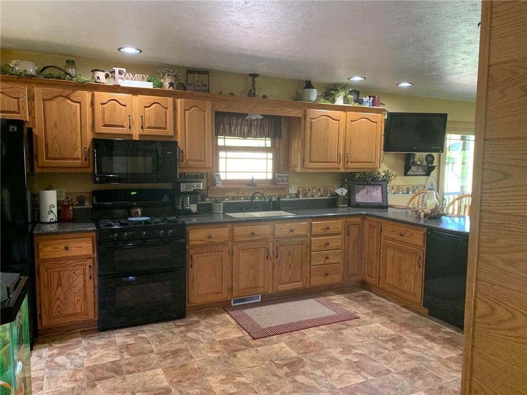 246 School House Road Dayton, PA 16222 - Photo 8 of 13