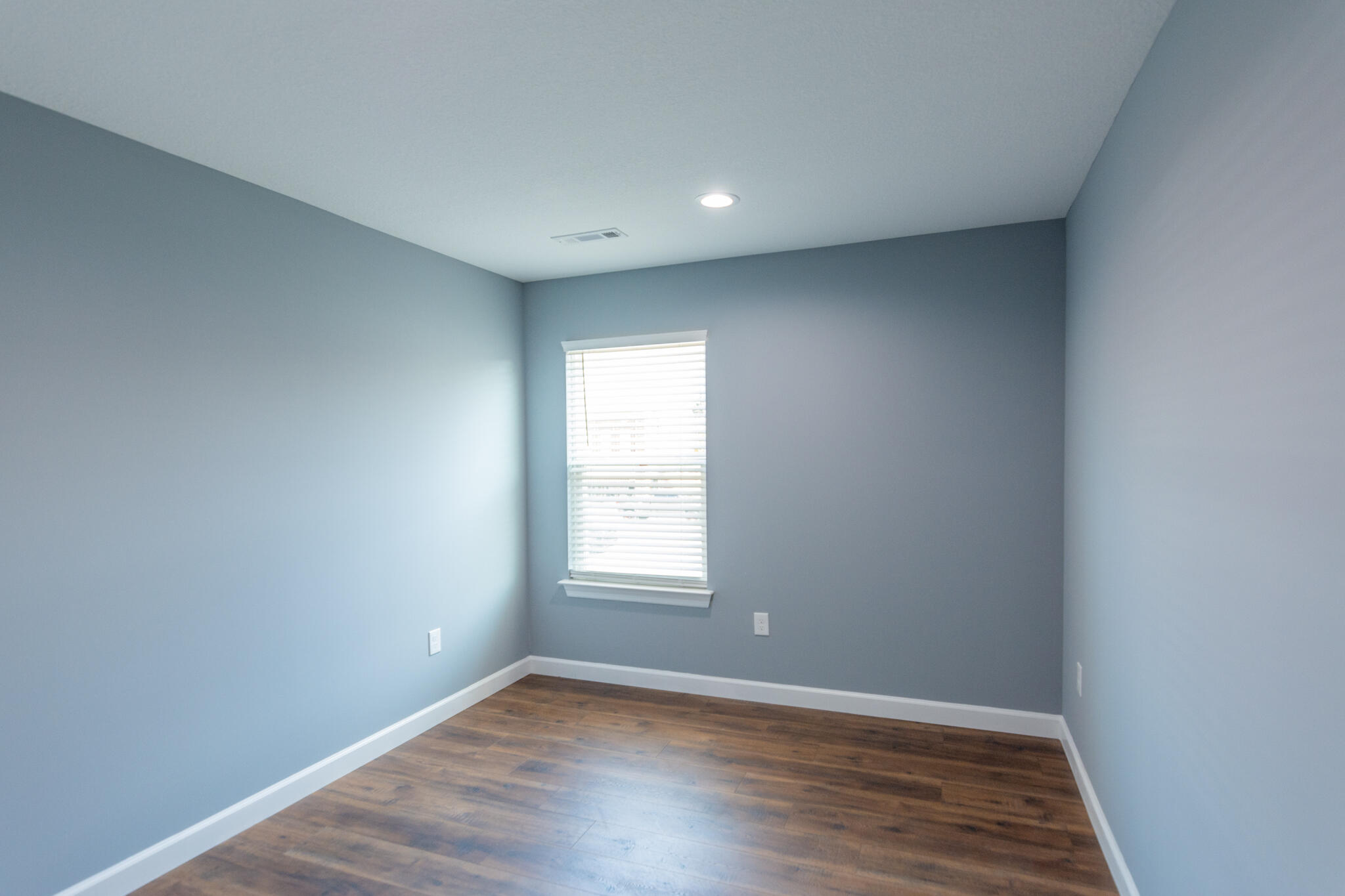 360 Main Street, Unit 200 Dayton, TN 37321 - Photo 14 of 25 360MainStApts13