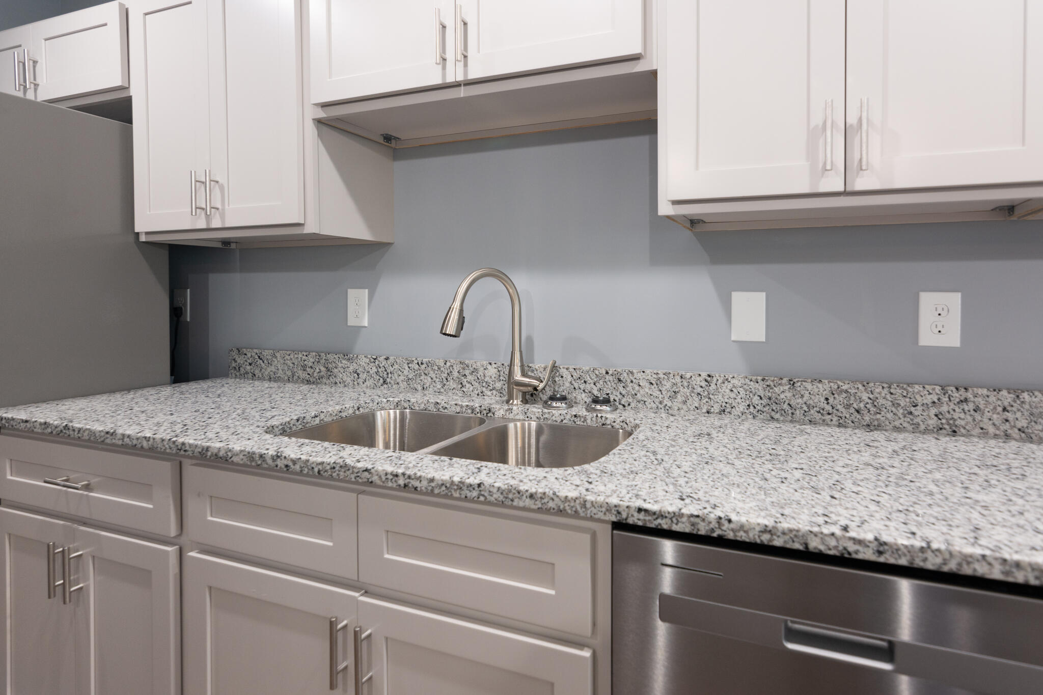 360 Main Street, Unit 200 Dayton, TN 37321 - Photo 21 of 25 360MainStApts20