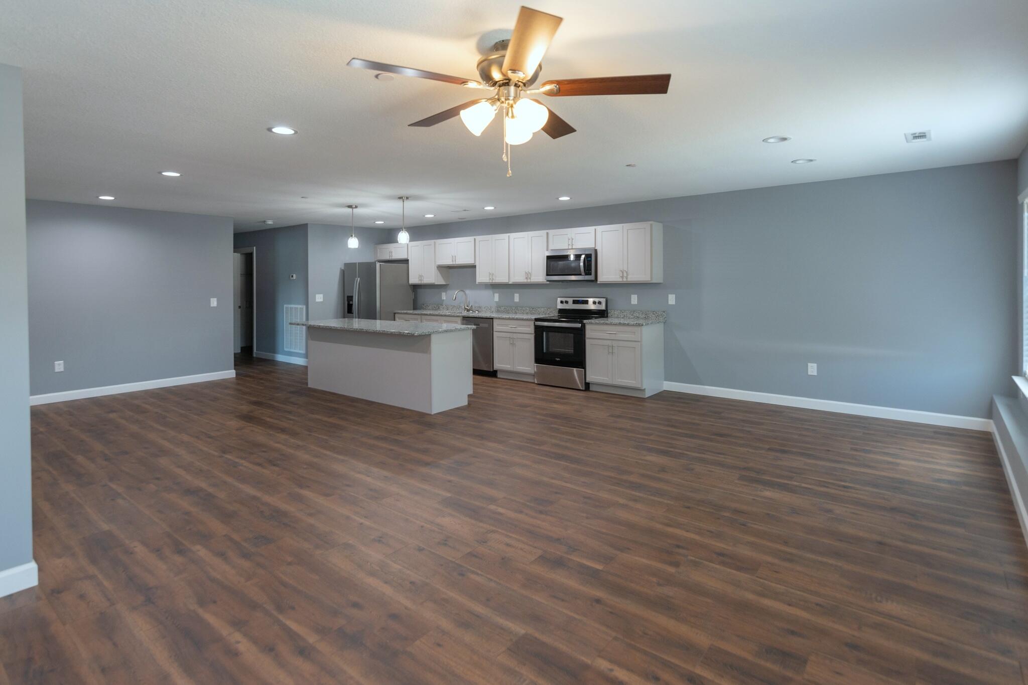 360 Main Street, Unit 200 Dayton, TN 37321 - Photo 23 of 25 360MainStApts22