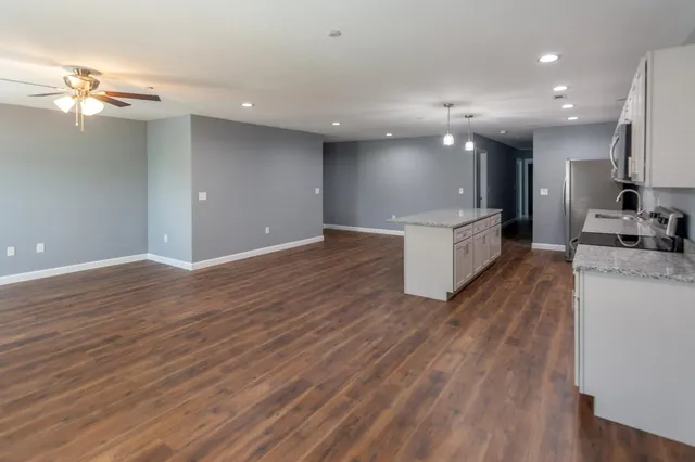 $1,800 | 360 Main Street, Unit 200, Dayton, TN 37321