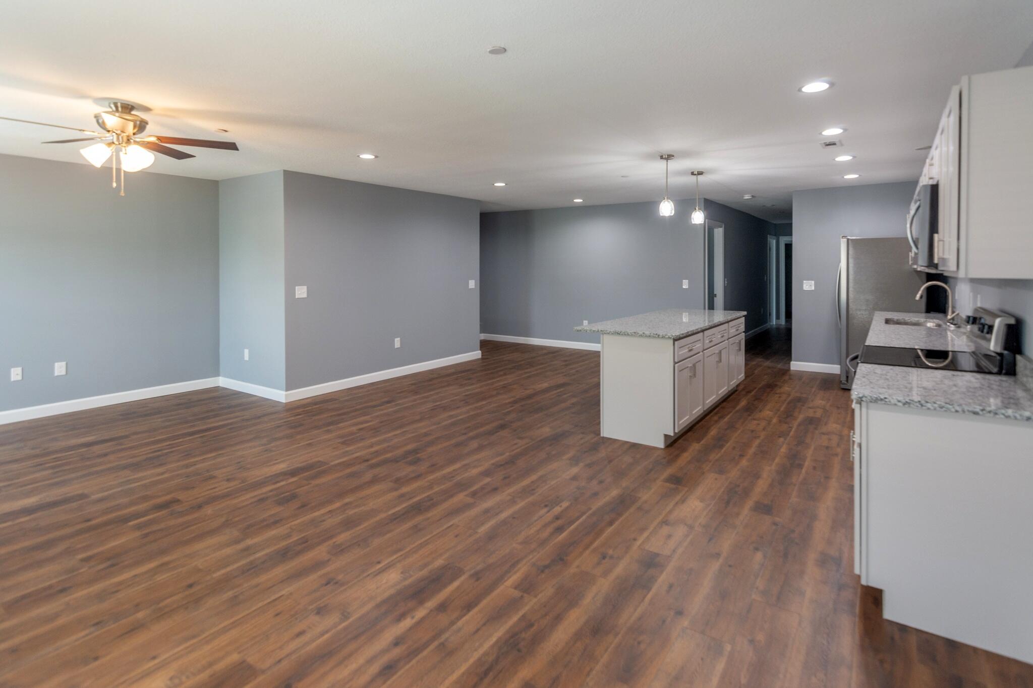 360 Main Street, Unit 200 Dayton, TN 37321 - Photo 5 of 25 360MainStApts4