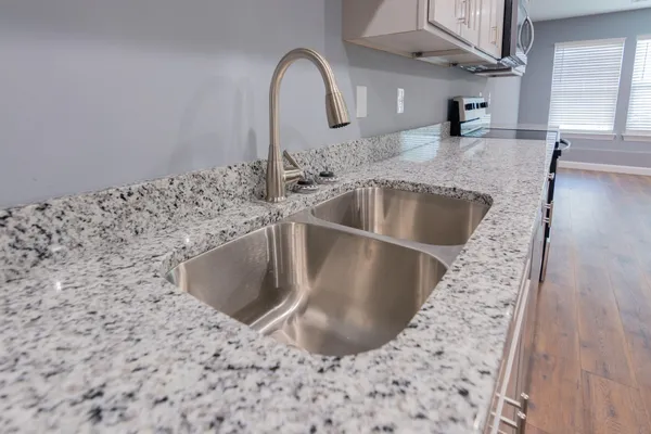 $1,695 | 360 Main Street, Unit 200, Dayton, TN 37321