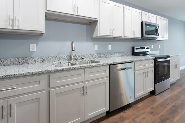 $1,800 | 360 Main Street, Unit 200, Dayton, TN 37321