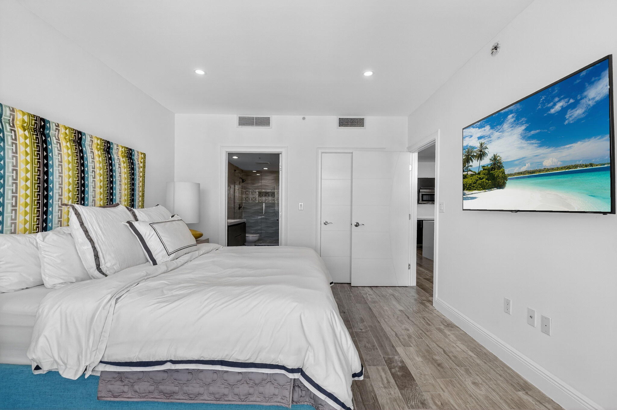 550 Okeechobee Boulevard, Unit 1221 West Palm Beach, FL 33401 - Photo 25 of 112 Primary Bedroom