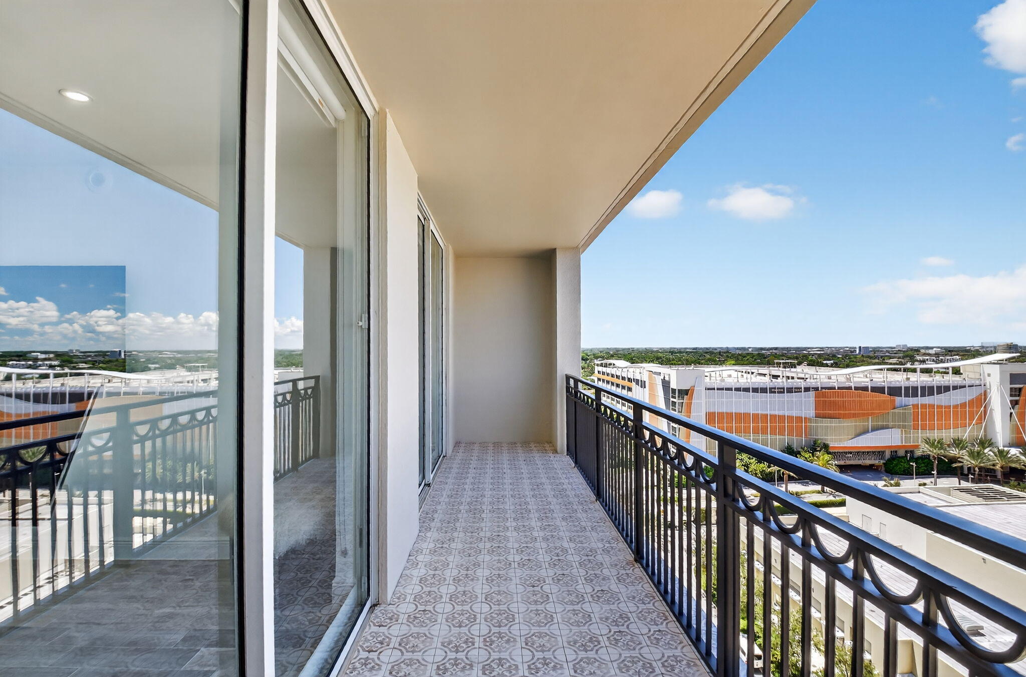 550 Okeechobee Boulevard, Unit 1221 West Palm Beach, FL 33401 - Photo 33 of 112 extra large tiled balcony