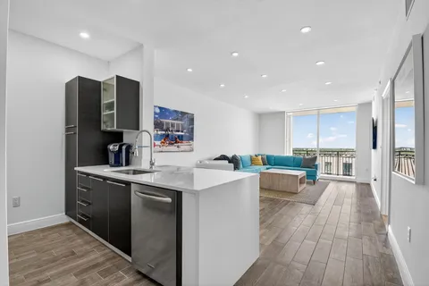 $550,000 | 550 Okeechobee Boulevard, Unit 1221, West Palm Beach, FL 33401