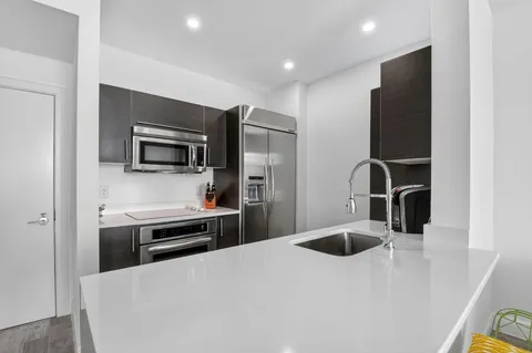 $550,000 | 550 Okeechobee Boulevard, Unit 1221, West Palm Beach, FL 33401