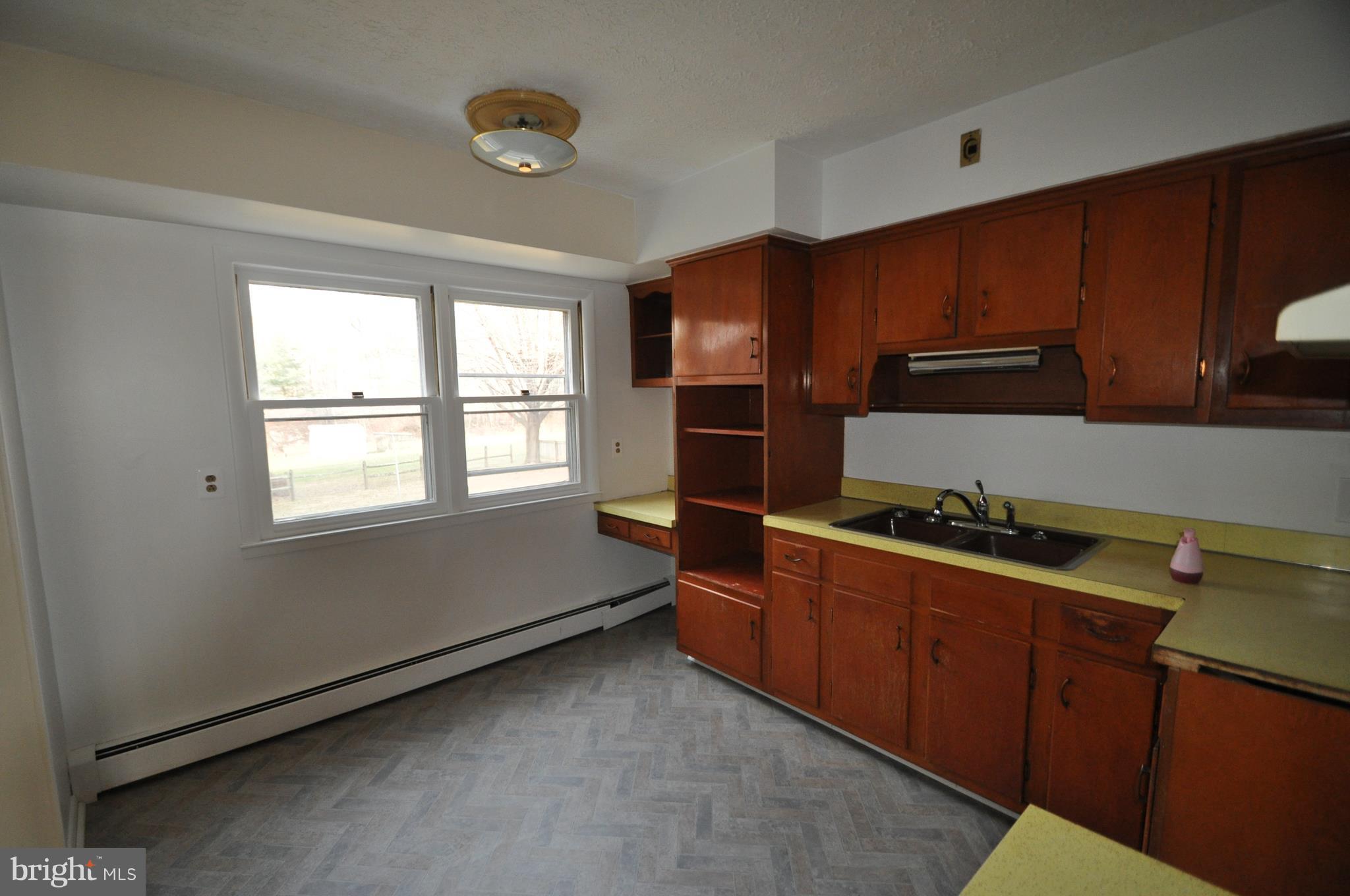 1932 Carrollton Road Finksburg, MD 21048 - Photo 6 of 17 BRIGHT AND CHEERFUL