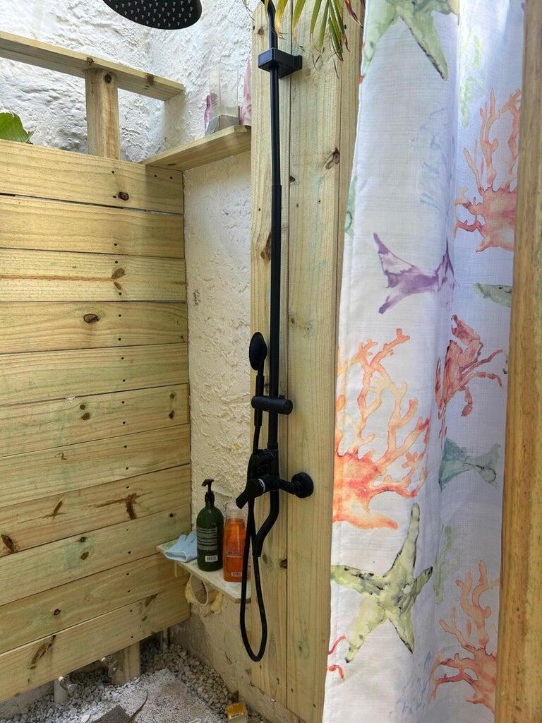 820 30th Street West Palm Beach, FL 33407 - Photo 34 of 40 a bathroom with a shower