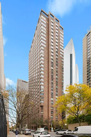 $1,599,000 | 30 West 61st Street, Unit 10C | Upper West Side