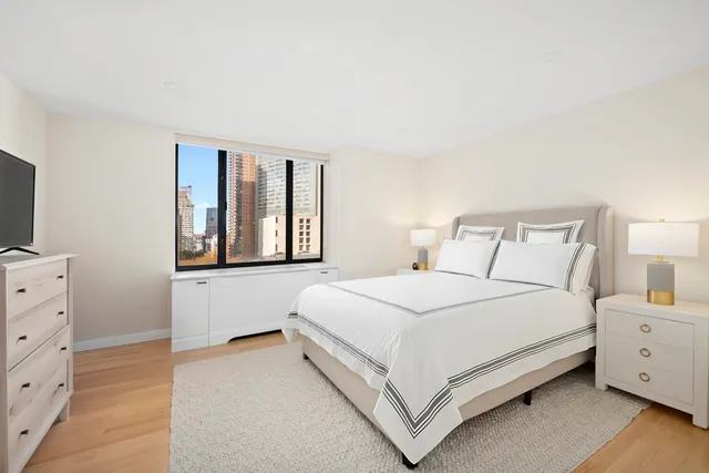 $1,599,000 | 30 West 61st Street, Unit 10C | Upper West Side