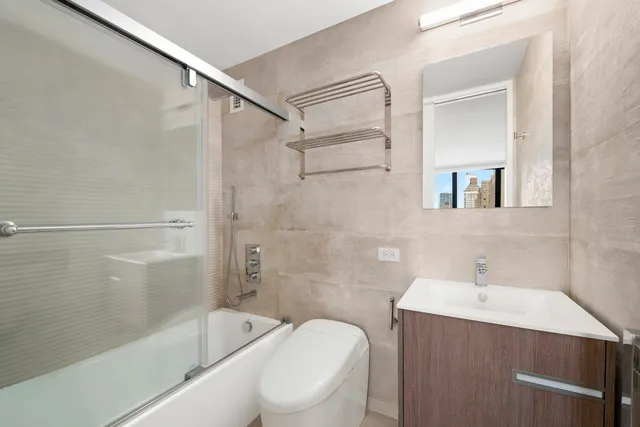 $1,599,000 | 30 West 61st Street, Unit 10C | Upper West Side