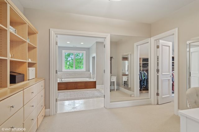 $1,270,000 | 22317 North Greenmeadow Drive, Kildeer, IL 60047