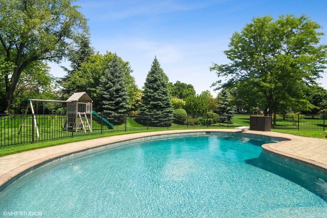 $1,270,000 | 22317 North Greenmeadow Drive, Kildeer, IL 60047