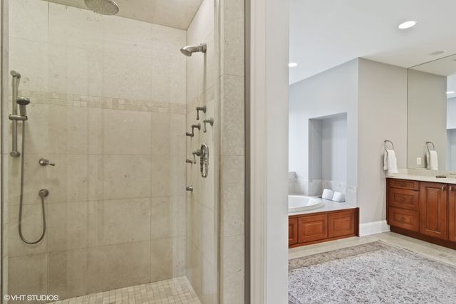 $1,270,000 | 22317 North Greenmeadow Drive, Kildeer, IL 60047