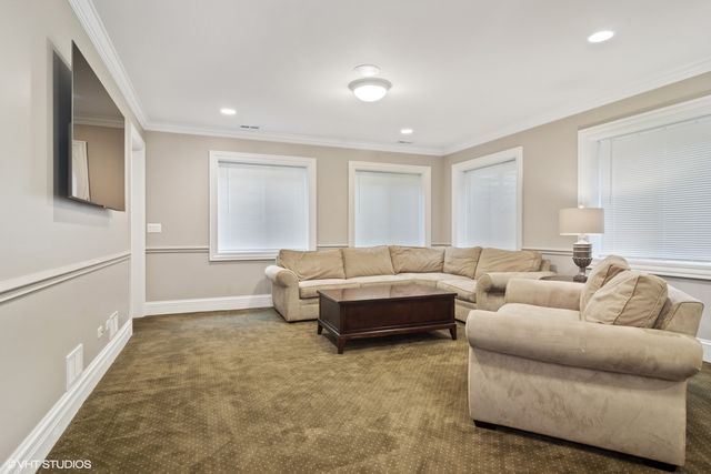 $1,270,000 | 22317 North Greenmeadow Drive, Kildeer, IL 60047