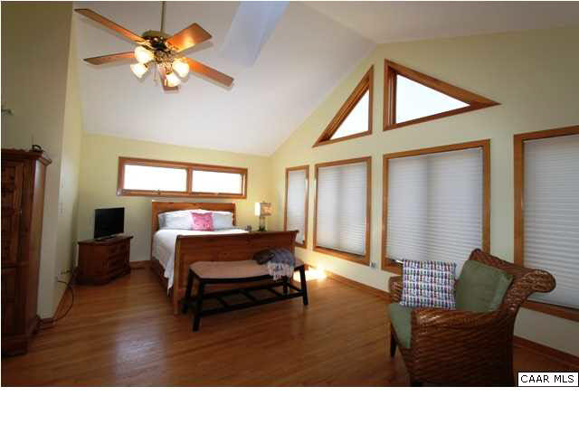 2525 Ridge Road Charlottesville, VA 22901 - Photo 18 of 33 a living room with furniture and a window