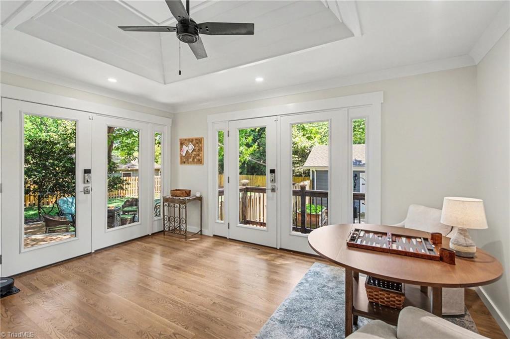 4517 Tower Road Greensboro, NC 27410 - Photo 27 of 35 Sunroom