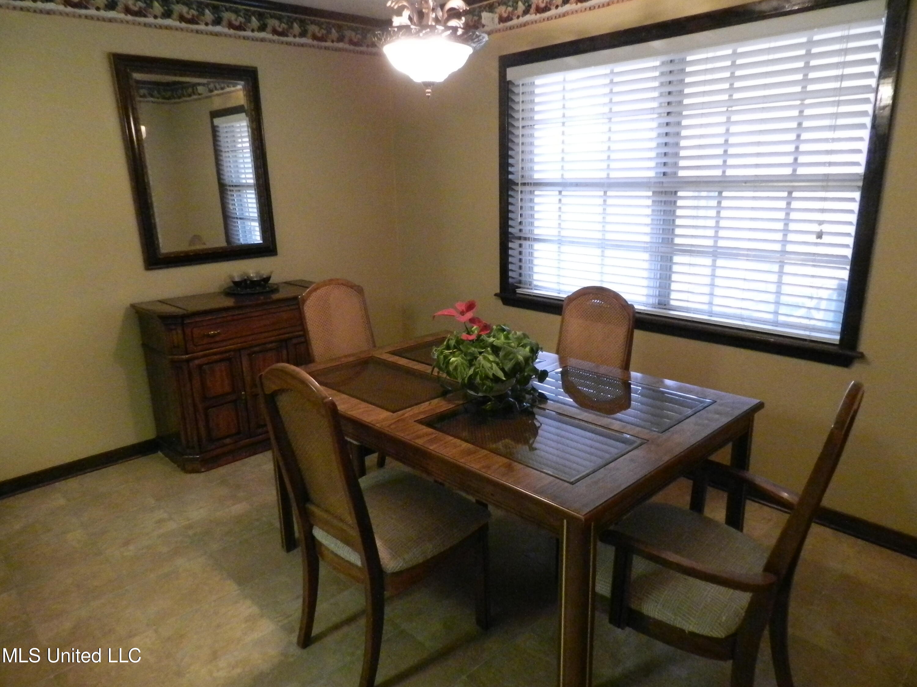 202 Hampton Street Clinton, MS 39056 - Photo 9 of 28 DSCN1364