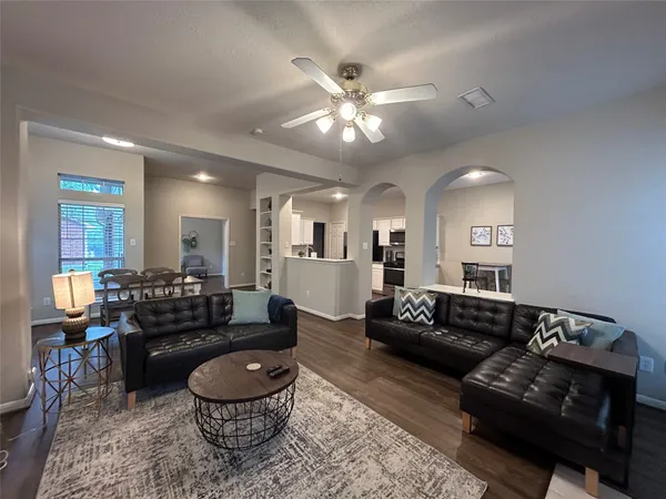$3,200 | 132 Piper Trail, The Woodlands, TX 77381