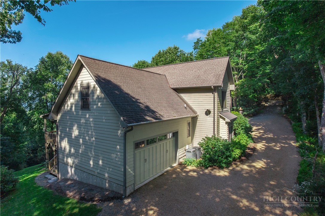 558 Husky Mountain Road Vilas, NC 28692 - Photo 6 of 50 Gallery Image 6